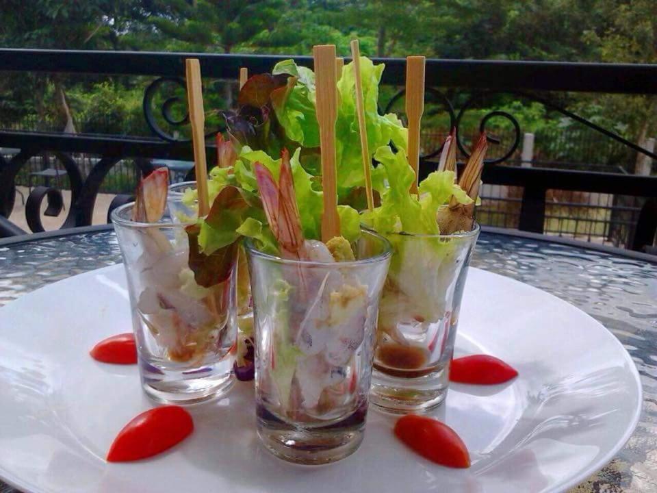 Je T'Aime Cafe & Villa Sing Buri Exterior foto